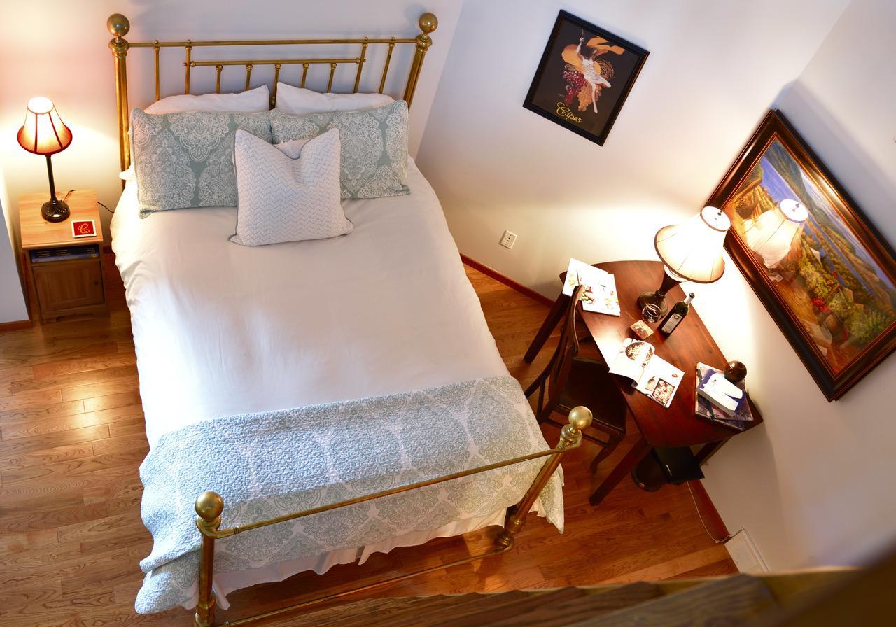 Summerhill Estate House Bed and Breakfast Kelowna Buitenkant foto
