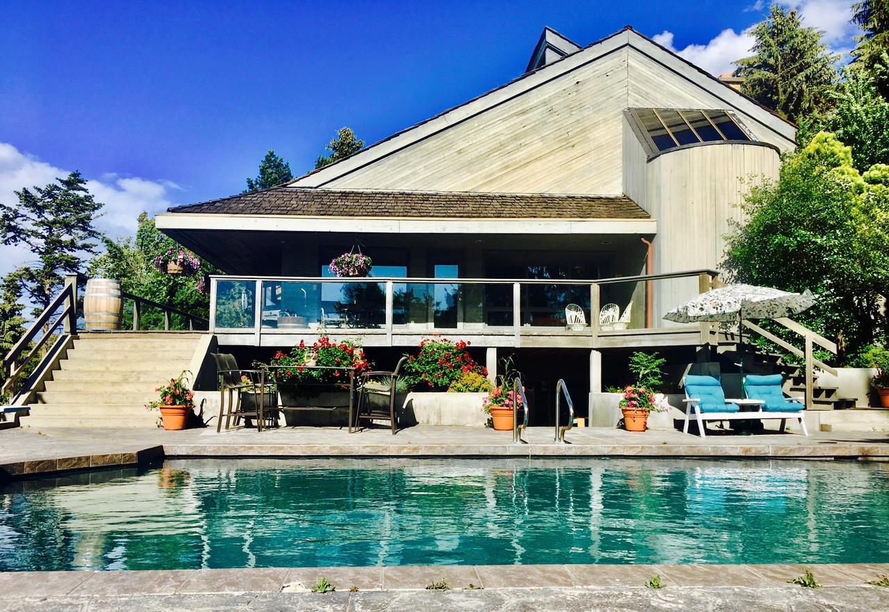 Summerhill Estate House Bed and Breakfast Kelowna Buitenkant foto